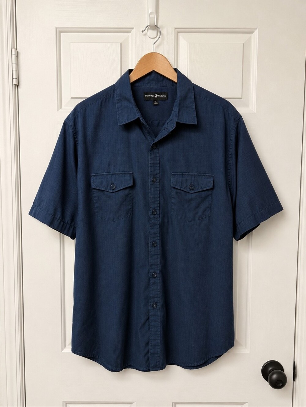 BEVERLY HILLS POLO CLUB Men's Short Sleeve Button-Down Shirt.